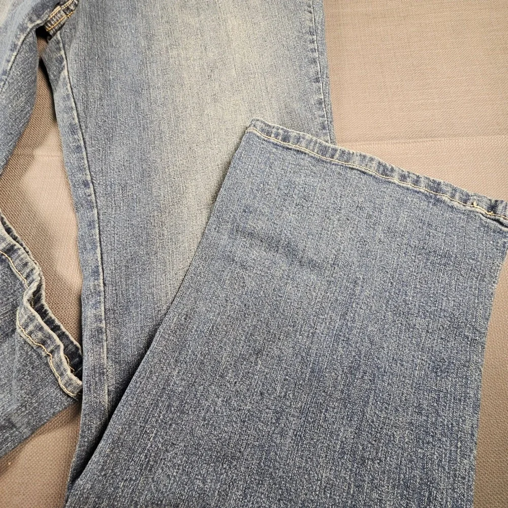 St Johns Bay Womens Bootcut Jeans Medium Wash Stretch Denim Size 14